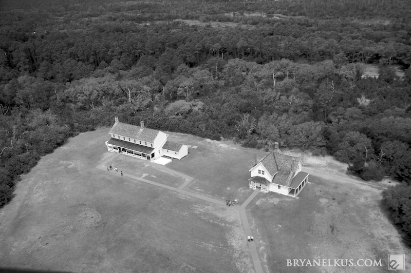 BRYANELKUS_221908