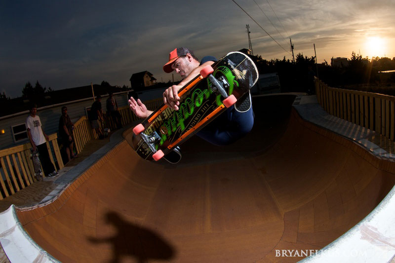 BRYANELKUS_235083