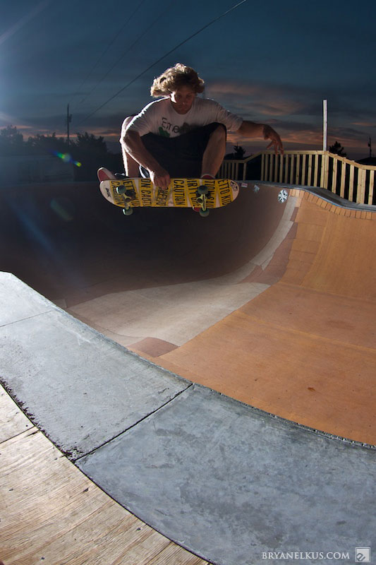 BRYANELKUS_235136