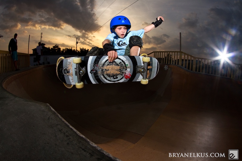 BRYANELKUS_236478b
