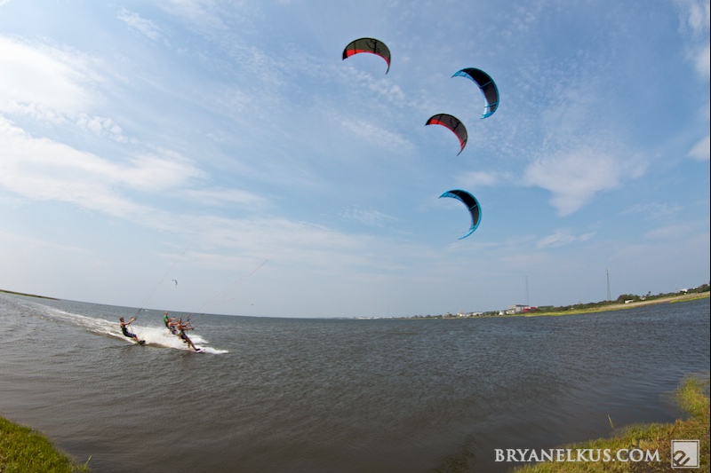 BRYANELKUS_258218