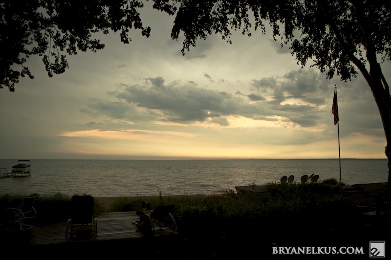 BRYANELKUS_263425