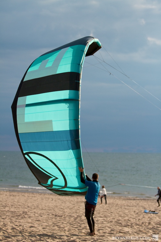 Launching a Liquid Force Envy Kite on Lake Michigan