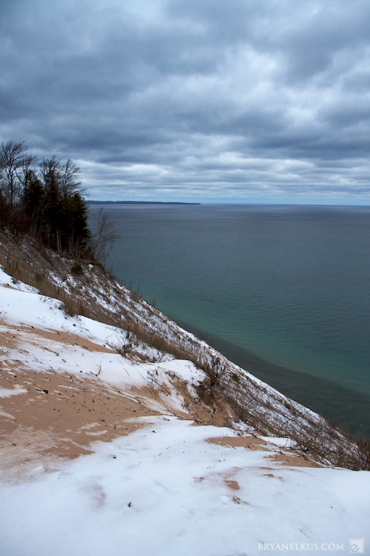 BRYANELKUS_270111