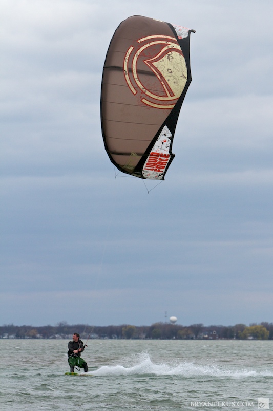 BRYANELKUS_278577