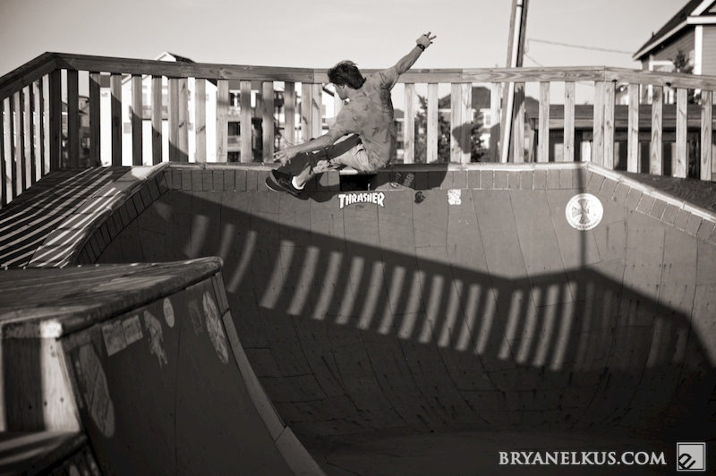 BRYANELKUS_295946