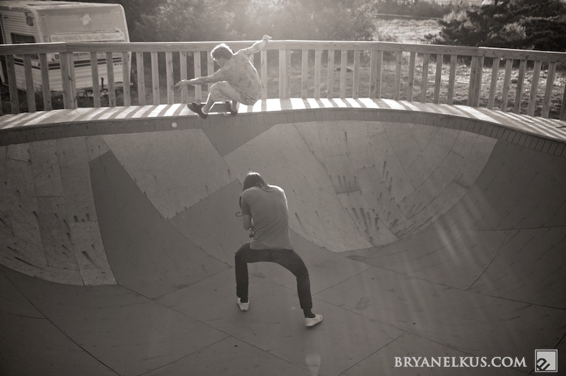 BRYANELKUS_296003