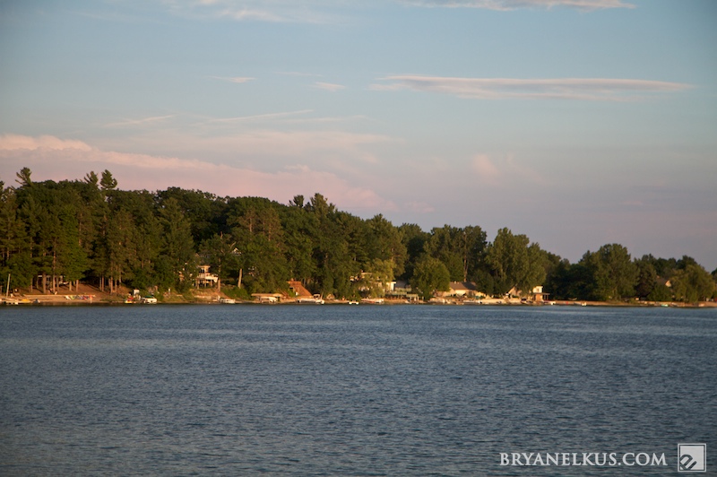 BRYANELKUS_305254