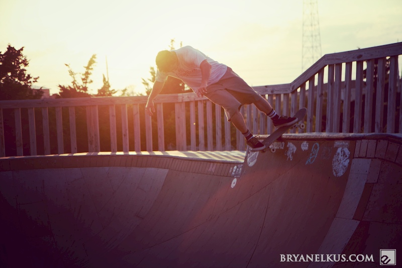 BRYANELKUS_318112