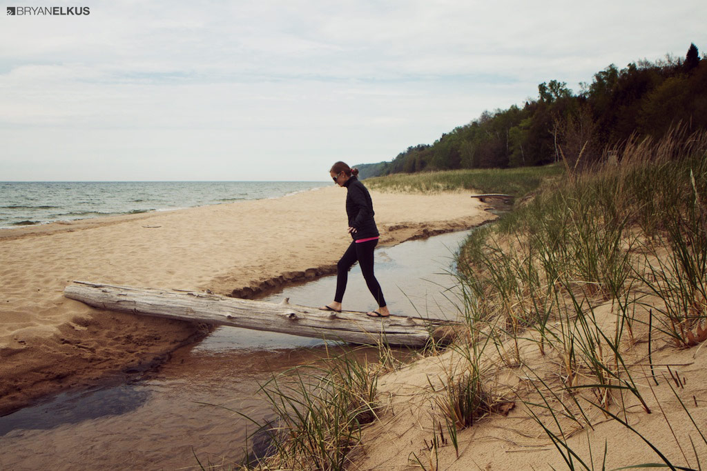 01_BRYANELKUS_427128