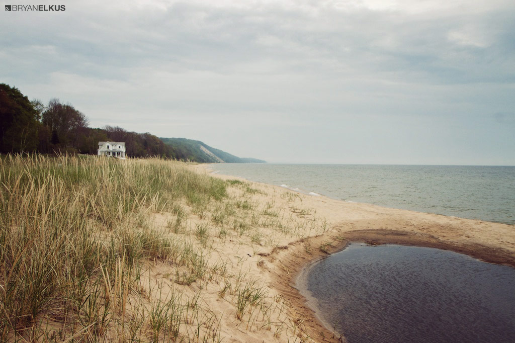 02_BRYANELKUS_427135