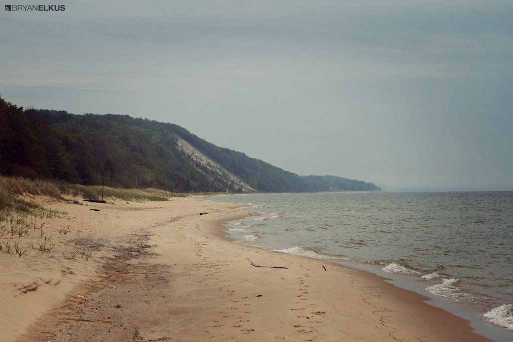 06_BRYANELKUS_427157