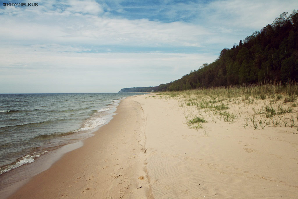 07_BRYANELKUS_427193
