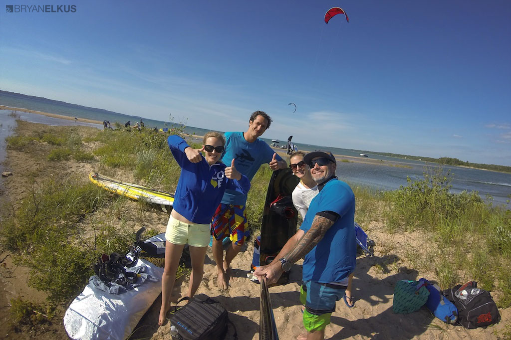 BRYANELKUS_451807