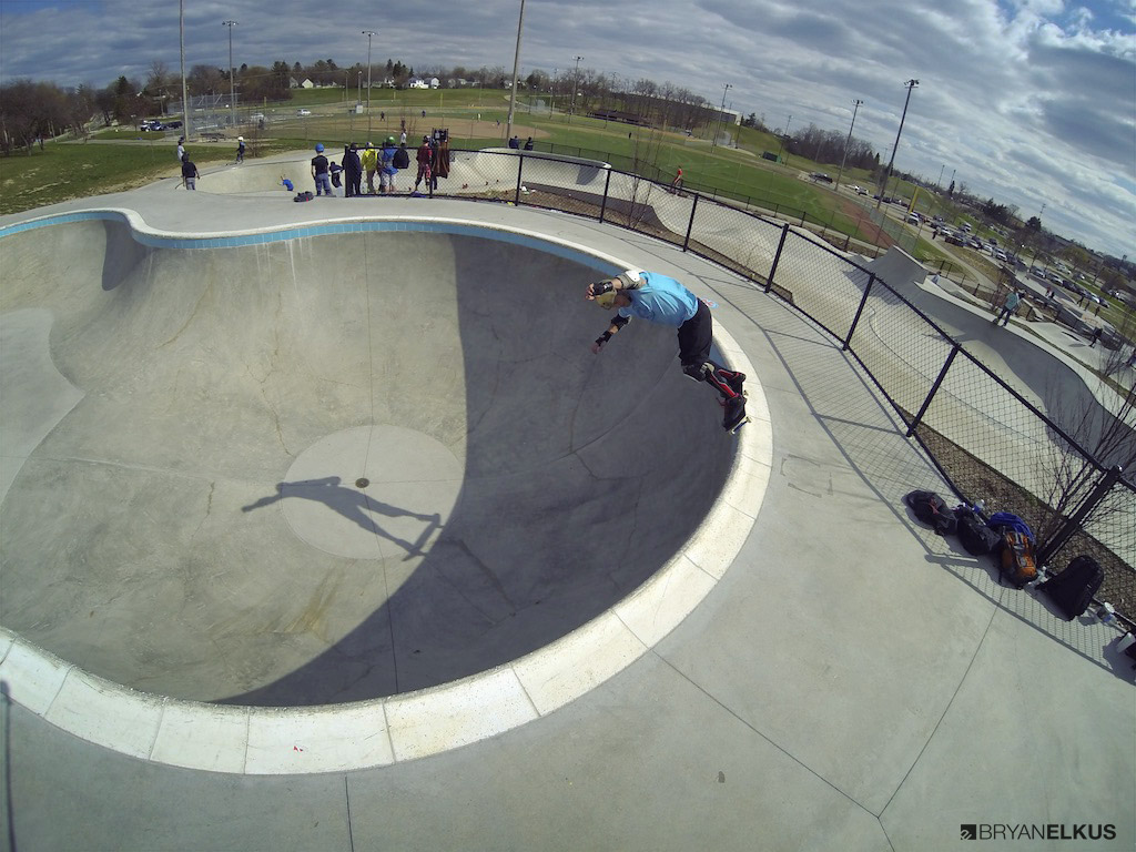 BRYANELKUS_530329