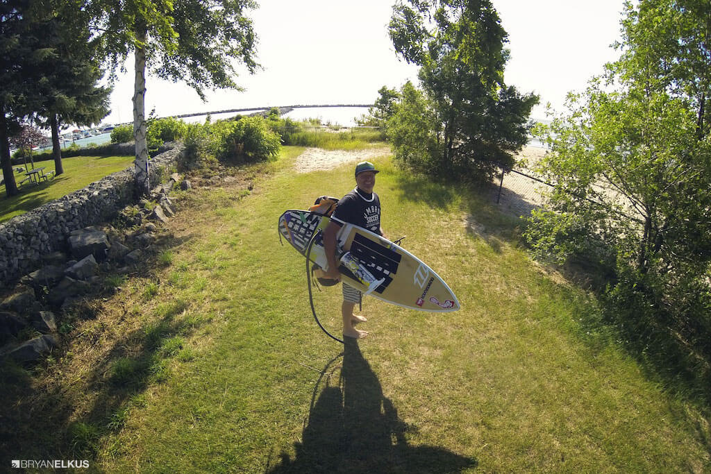 02_BRYANELKUS_539815