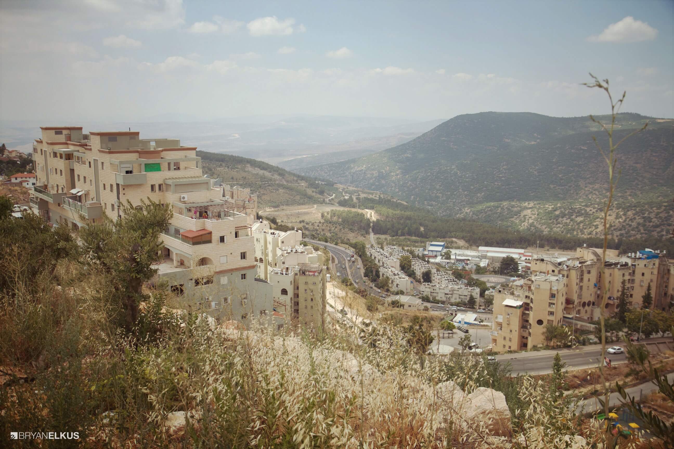 19_BRYANELKUS_542002