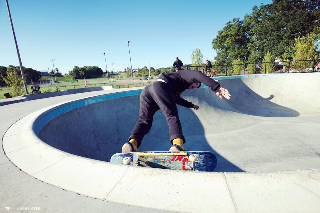 02_BRYANELKUS_582390