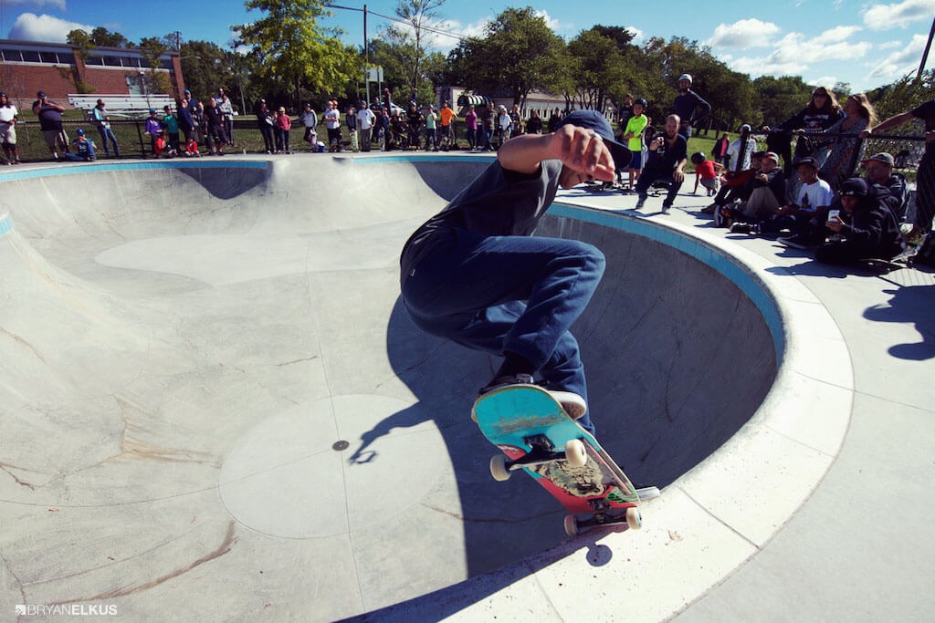 52_BRYANELKUS_583036