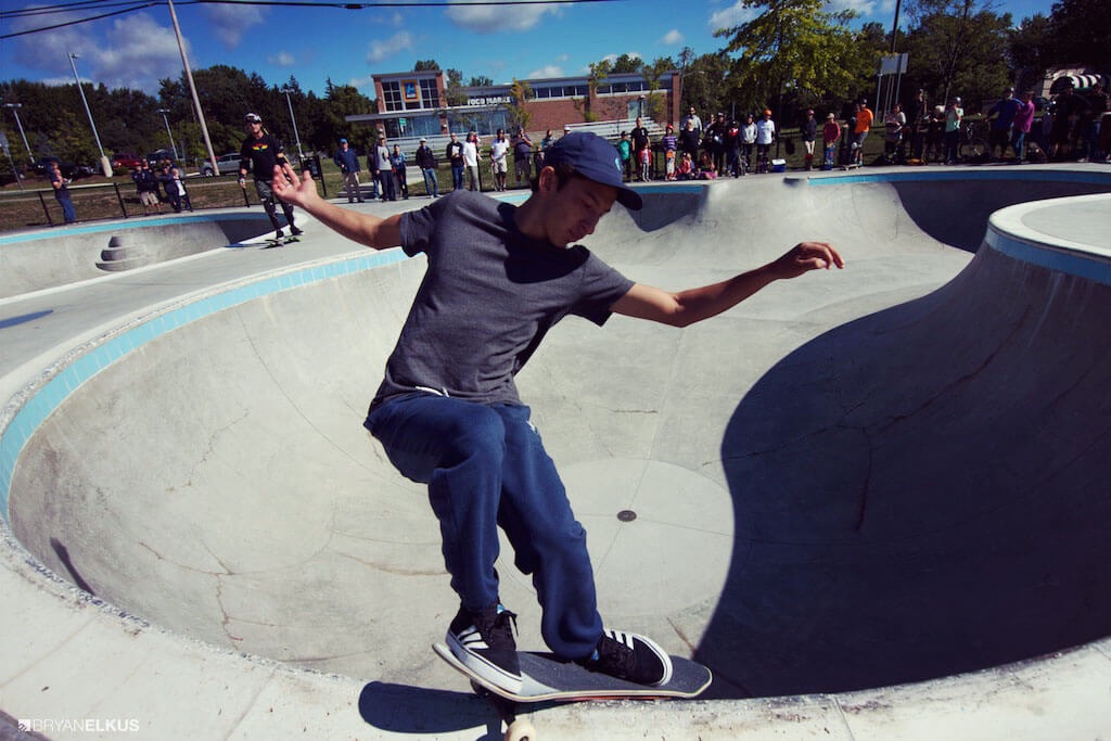 54_BRYANELKUS_582928