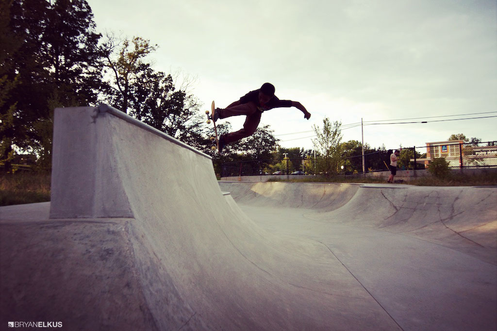 BRYANELKUS_582013