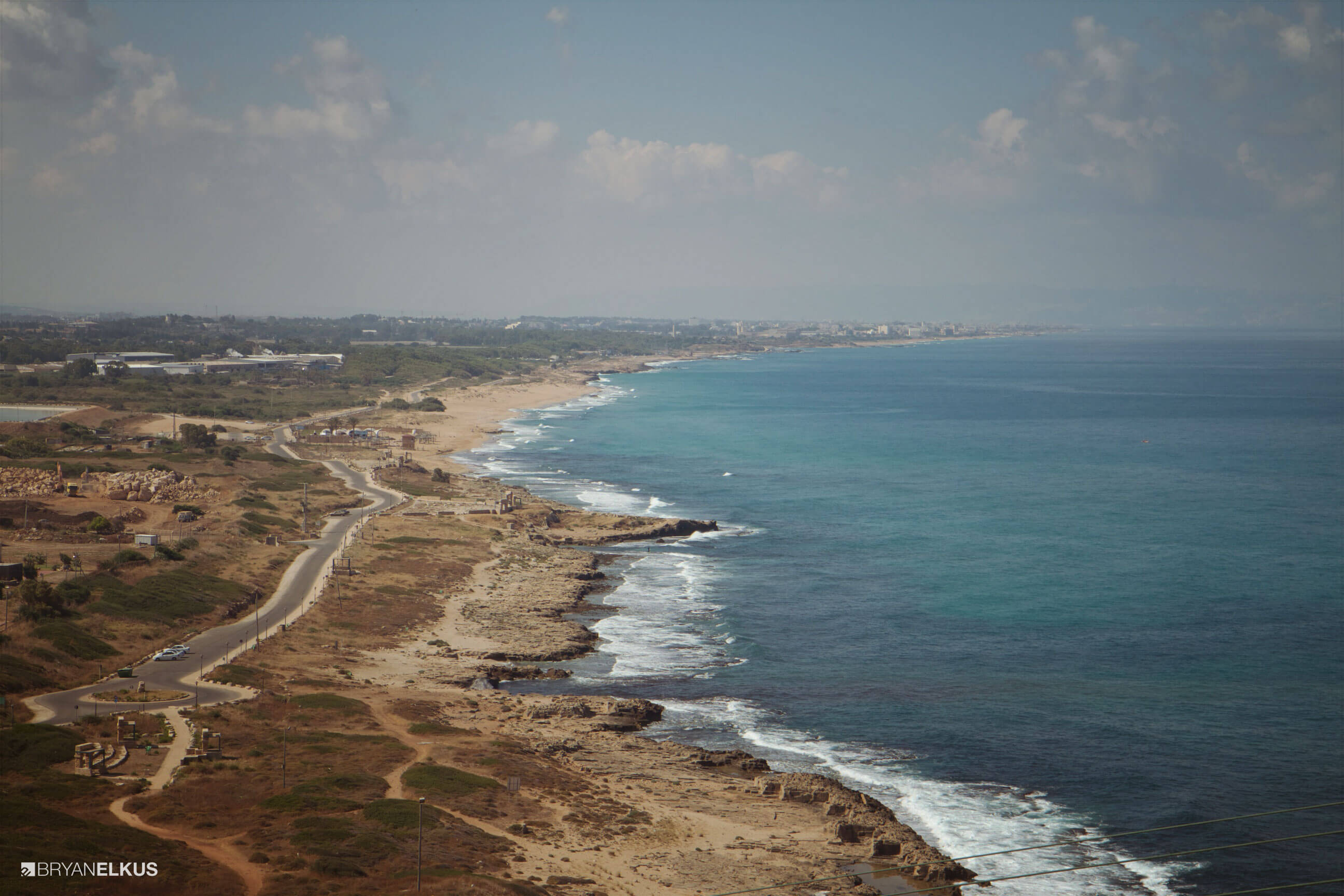 02_BRYANELKUS_543862
