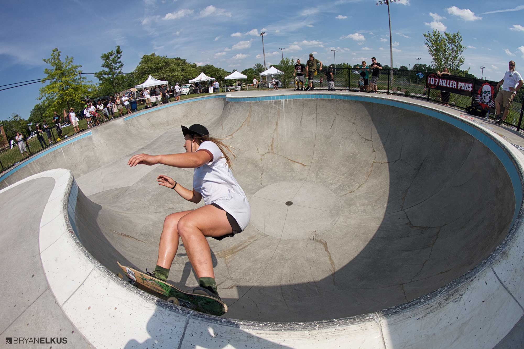 11_BRYANELKUS_616297