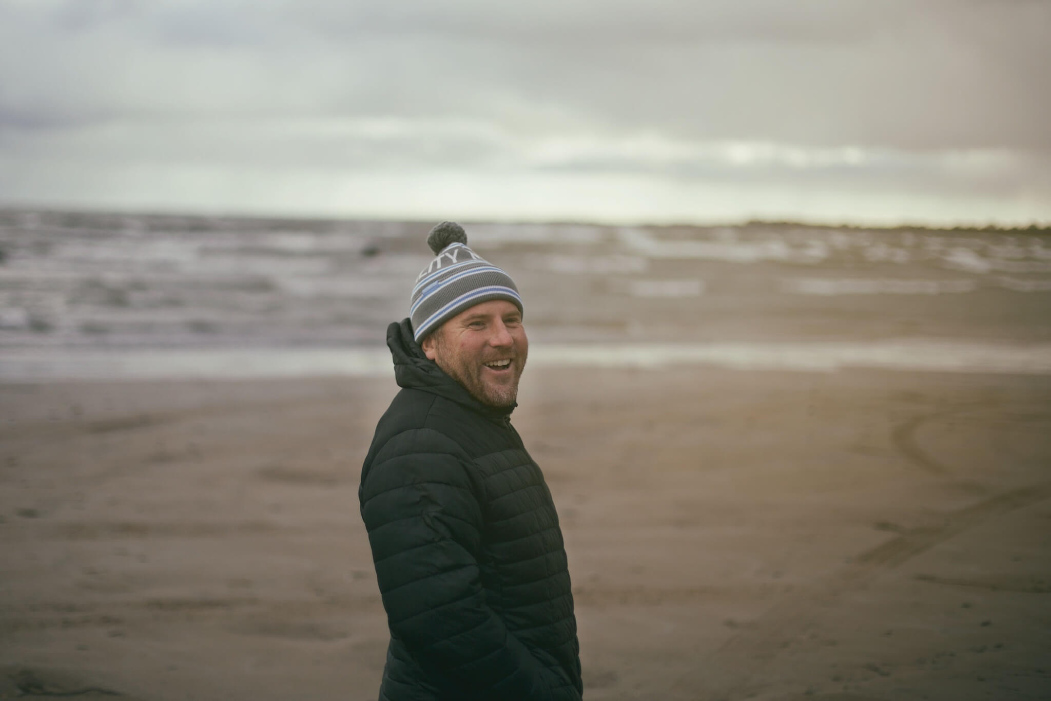 08_bryanelkus_635497